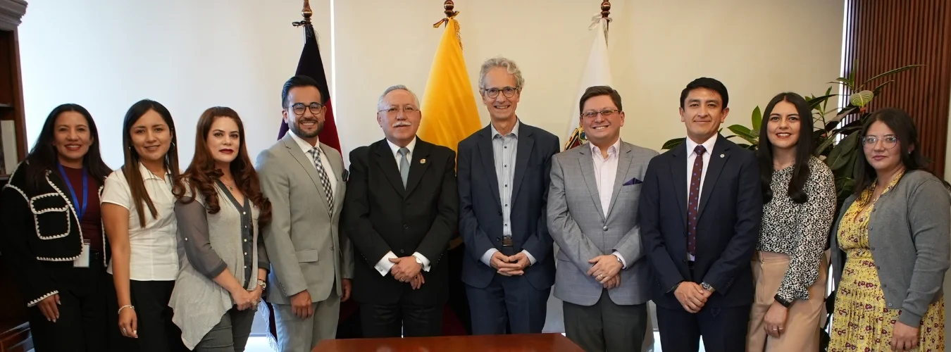 Quito Honesto y Transparencia Internacional fortalecieron alianzas por una ciudad más íntegra.